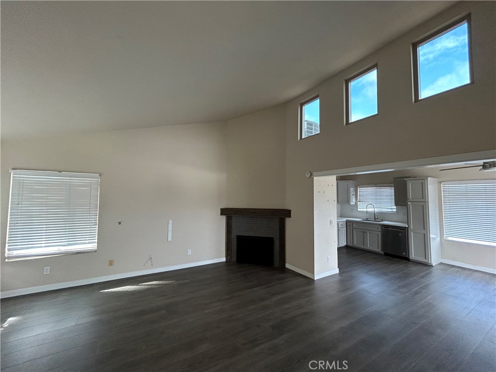 ,cuarom - Residential Lease