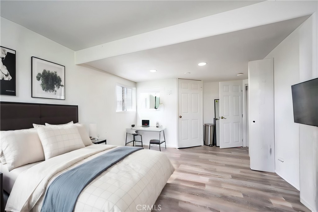 241 S 10th Street