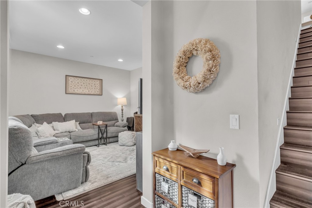 5724 Acacia Lane