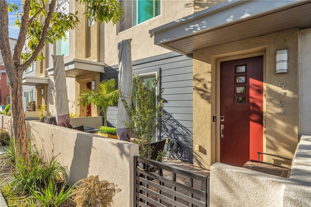 5724 Acacia Lane