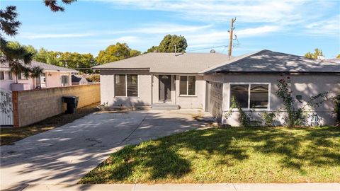 A home in La Mirada