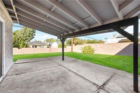 A home in La Mirada