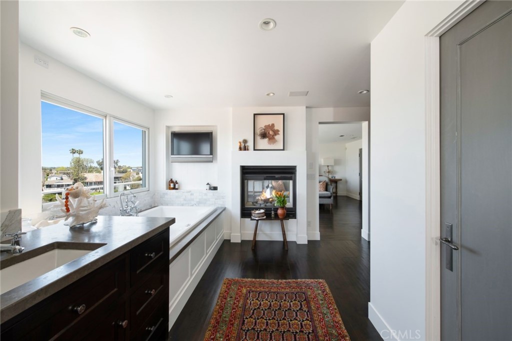 Corona Highlands (CORH) - Residential