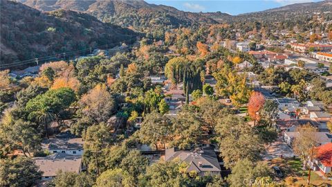 A home in La Crescenta