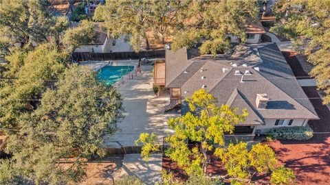 A home in La Crescenta