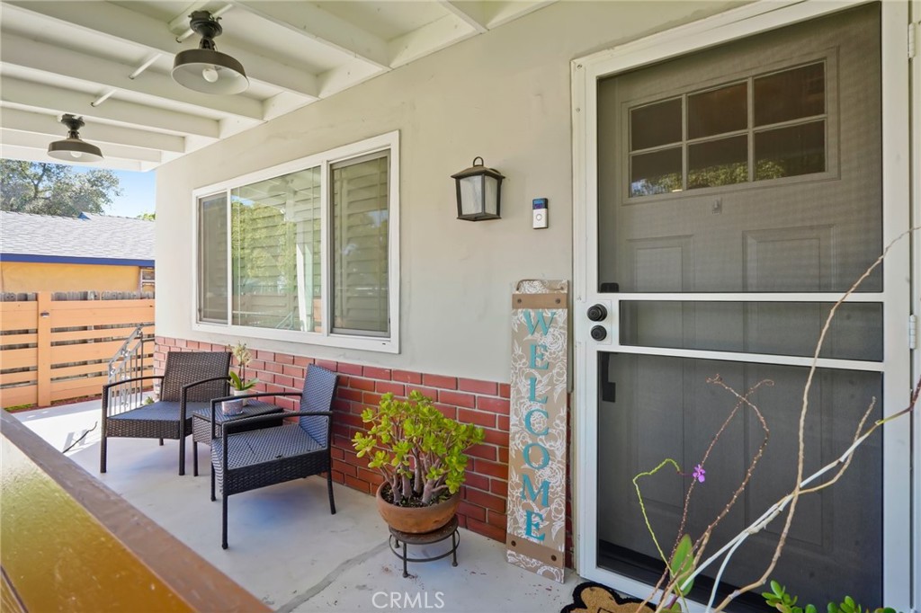 211 N Pasadena Avenue