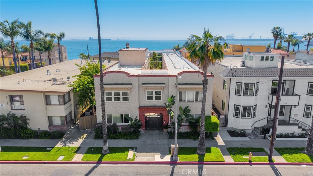 1616 E Ocean Boulevard 6