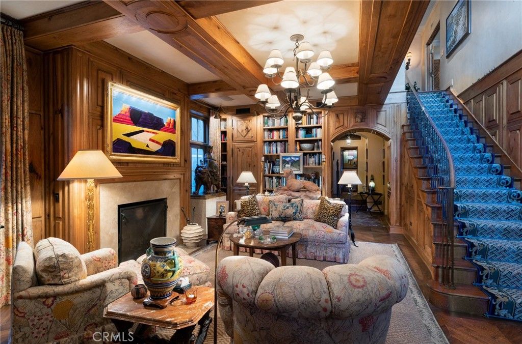 listing image 130726449111293866917