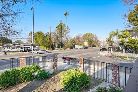 A home in Reseda