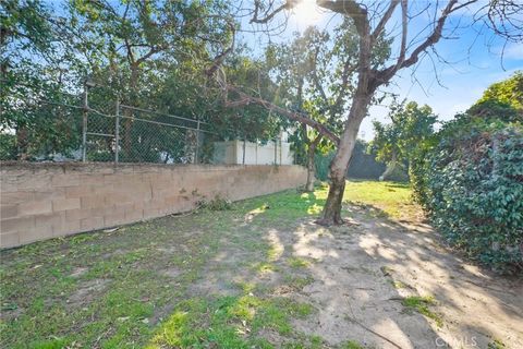 A home in Reseda