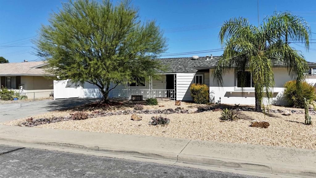 27086 Wentworth Dr