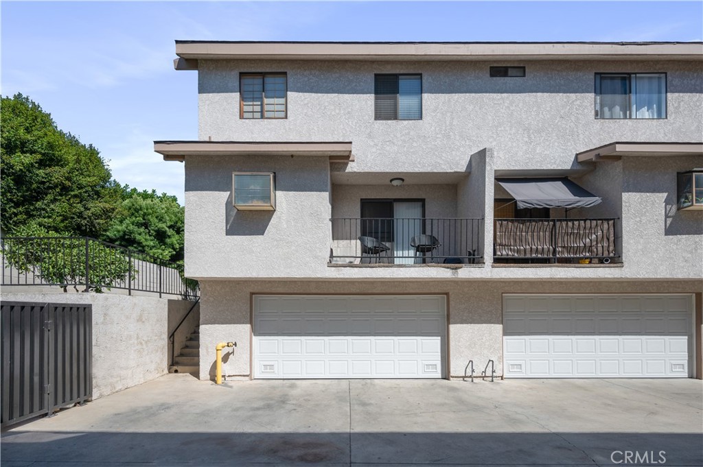 Photo 33 of 37 of 1541 W 146th Street 16 townhome