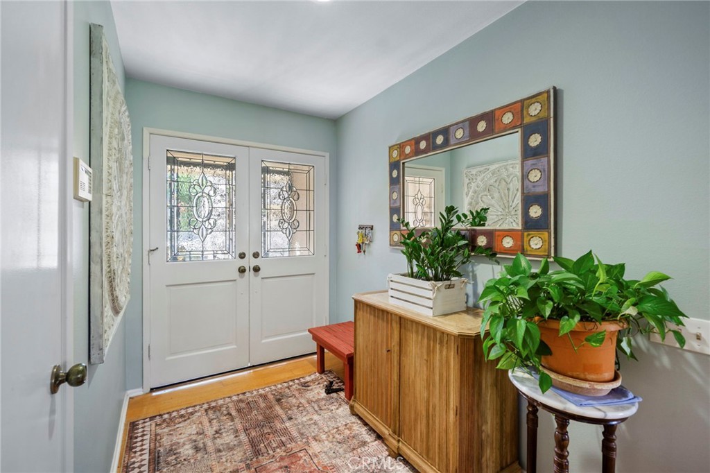 27521 Avenida Larga