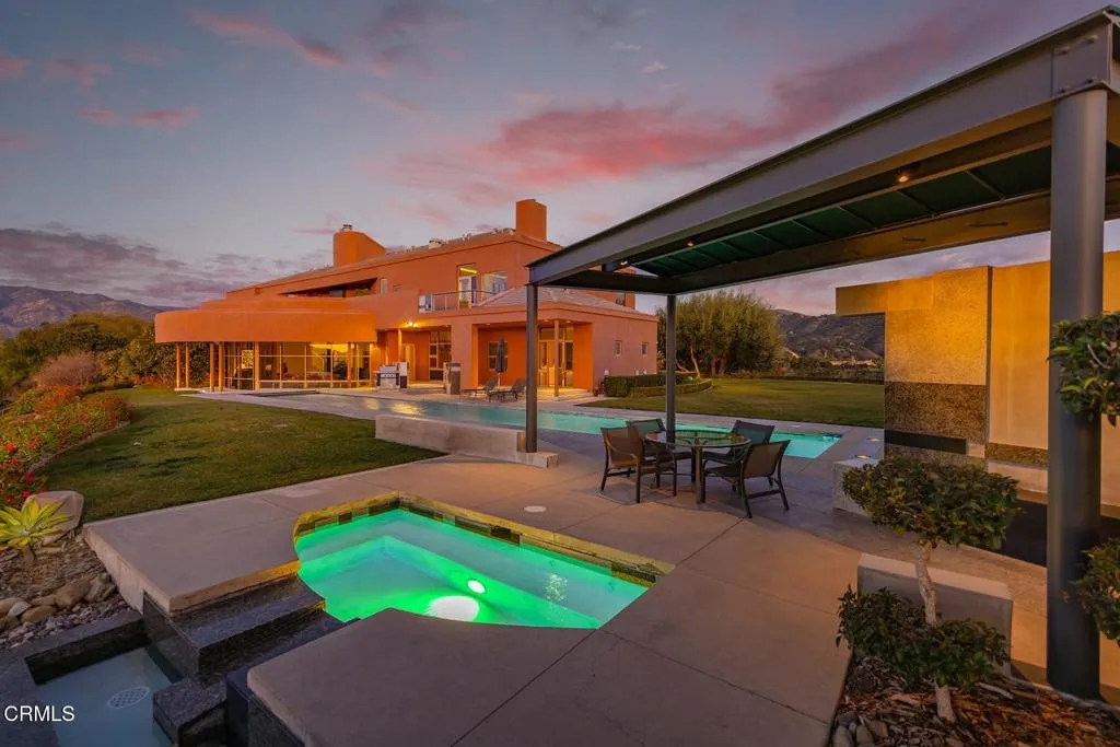 Oak View, California 93022, United States, 6 Bedrooms Bedrooms, ,6 BathroomsBathrooms,Residential,Active,90004