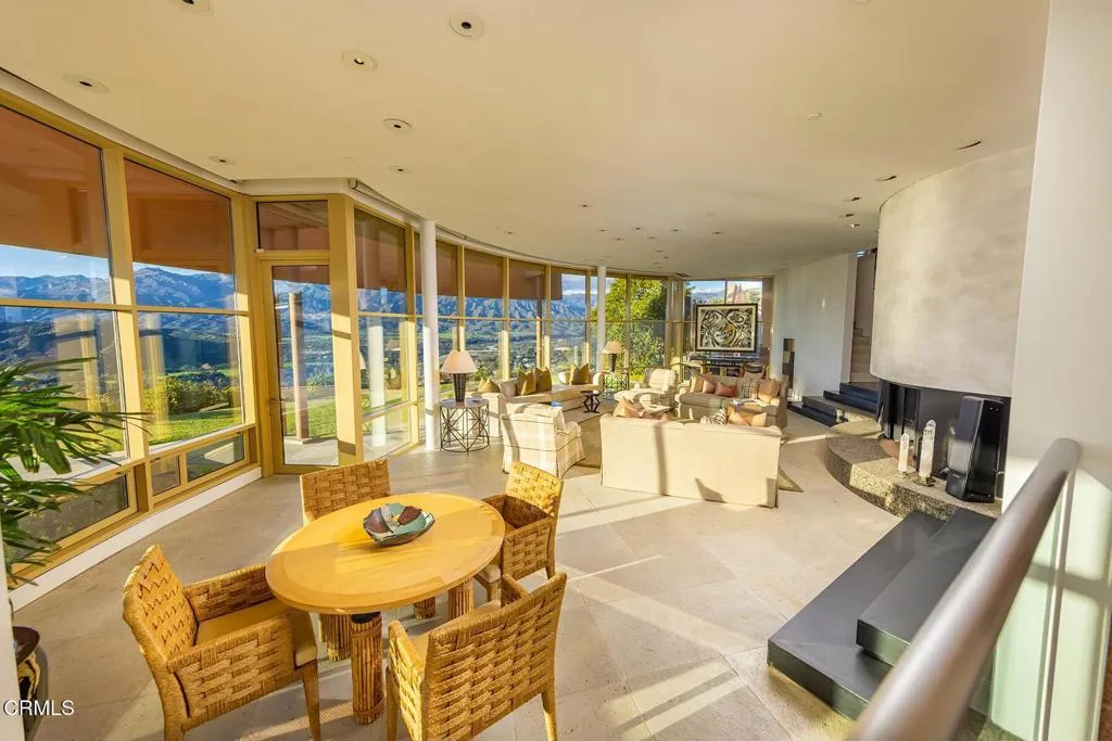 Oak View, California 93022, United States, 6 Bedrooms Bedrooms, ,6 BathroomsBathrooms,Residential,Active,90004