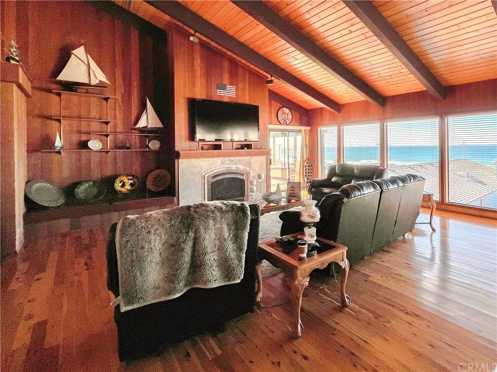 listing image 130721463414505392031