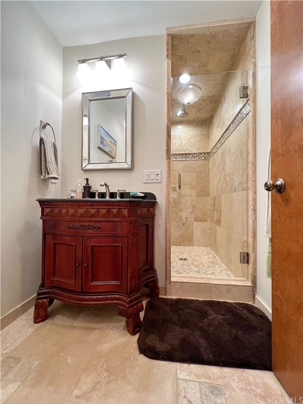 listing image 130725884602285417068