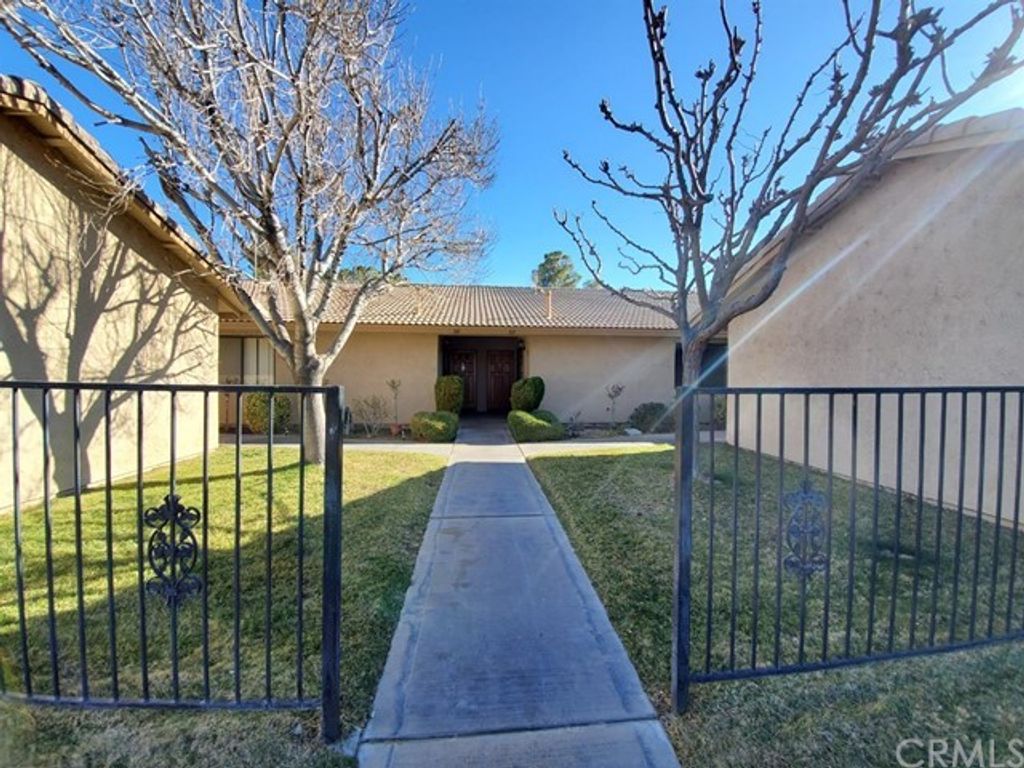 listing image 130727382240369694702