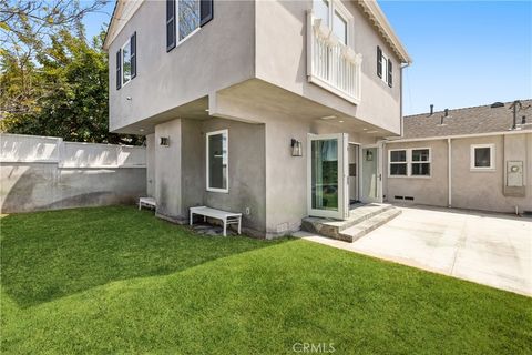 A home in Manhattan Beach