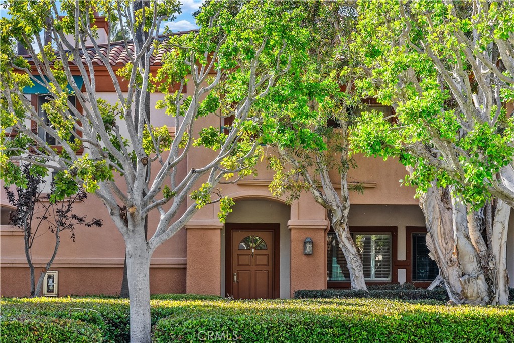 16 Villa Point Drive
