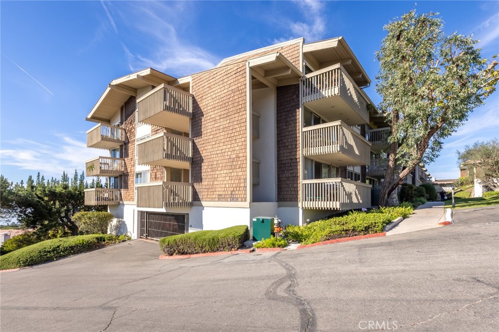 6542 Ocean Crest Drive C-309