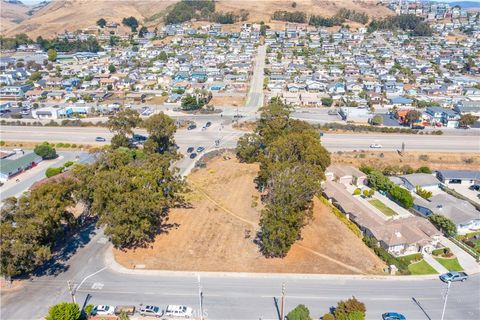 Tiny photo for 2783 Coral Ave, Morro Bay, CA 93442 (MLS # SC24229005)