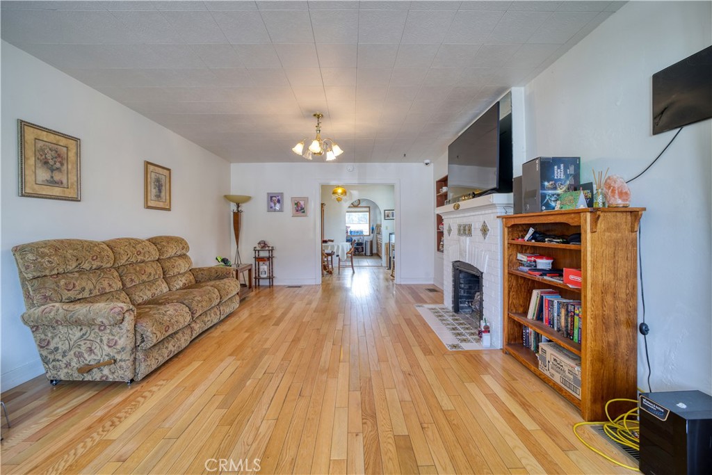 389 Pismo & 1417 Carmel