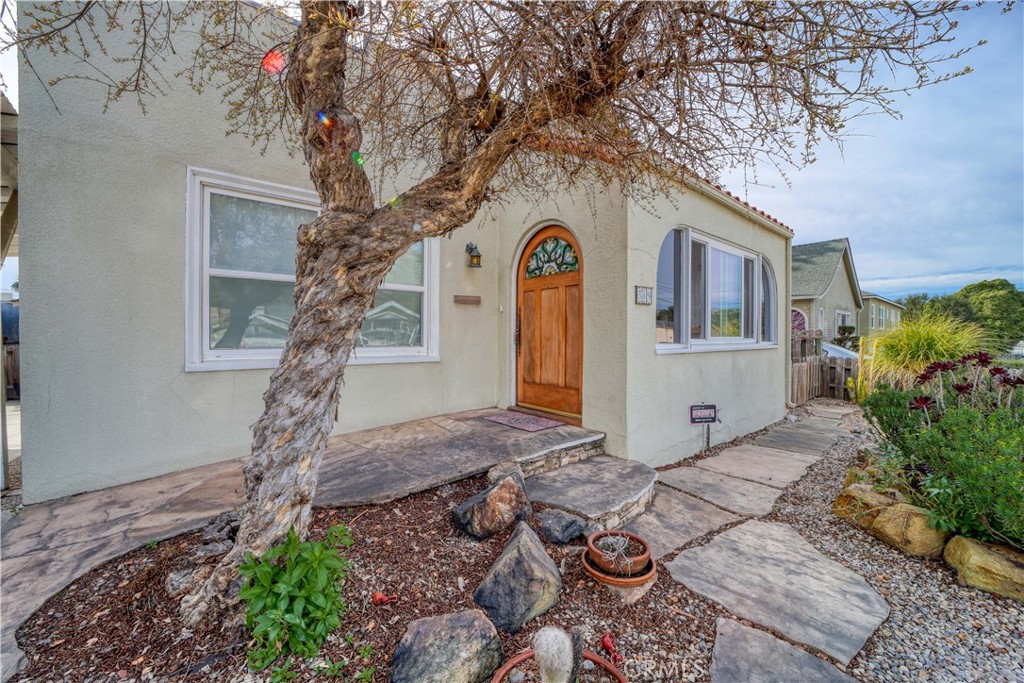 389 Pismo & 1417 Carmel