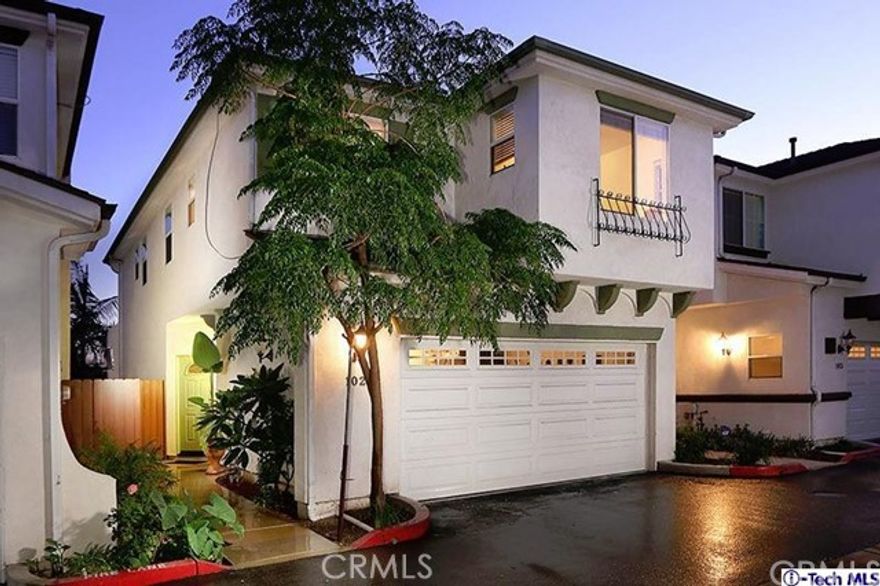 Welcome Home! Great home located in the desirable North Hollywood area! This detached townhome feels like a single family home inside the beautiful Casas Privadas private community.This home is close to shopping,restaurants,freeways,metro,parks,Burbank Airport and NoHo Arts District.This one of a kind home is move in ready,with 3 bedrooms, 2.5 baths and a family room/den upstairs.There is a lot of natural light and windows throughout the house.Once you step foot into this home you will walk into an open floor plan that leads you into a bright,spacious living room w/fireplace,dining room and a guest bathroom.Step outside to your very own large outdoor private patio with plenty of space and fruit trees,updated kitchen has tons of cabinets and a breakfast bar. Upstairs,you will find 3 spacious bedrooms. The master bedroom offers lots of natural light,a walk in closet,a large Welcome Home!Hurry!