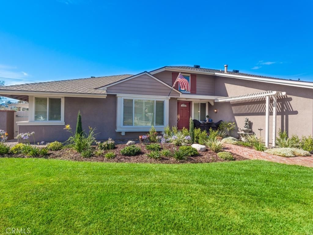 listing image 130721801961920230854