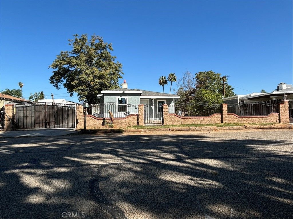listing image 0
