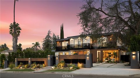 5244 Tampa Ave Tarzana CA 91356