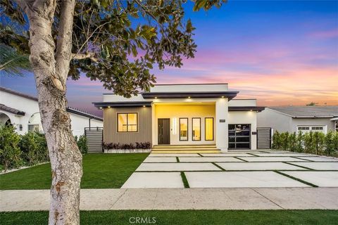 A home in Valley Glen