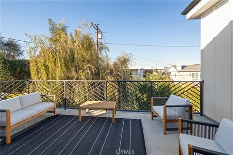 A home in Manhattan Beach