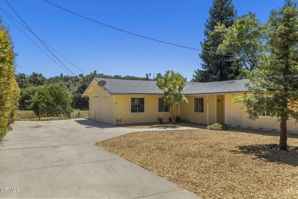 320 Cruzero Street