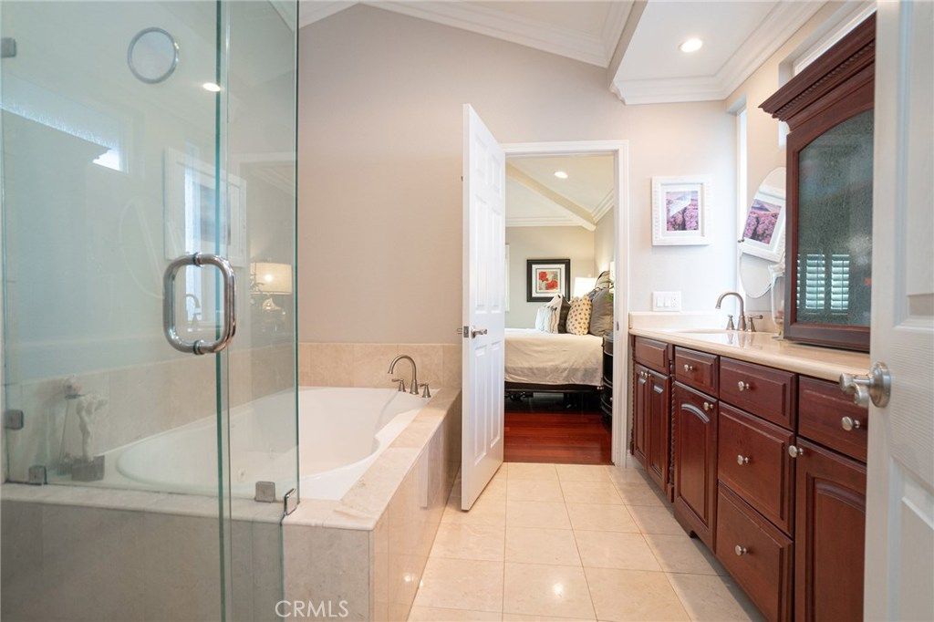 listing image 130726426664533645886