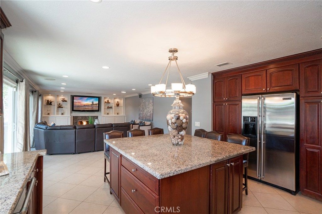 listing image 130721382951294633076