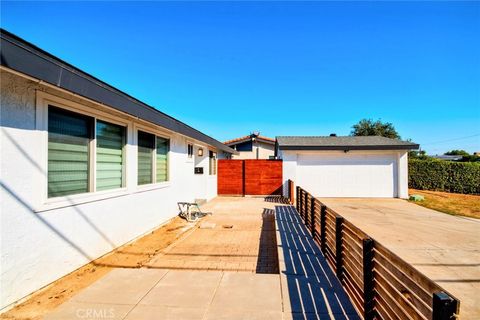 A home in La Mirada