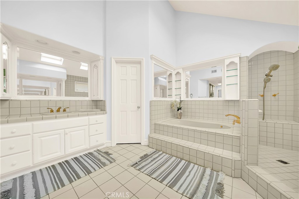 Corona del Mar South of PCH (CDMS) - Residential