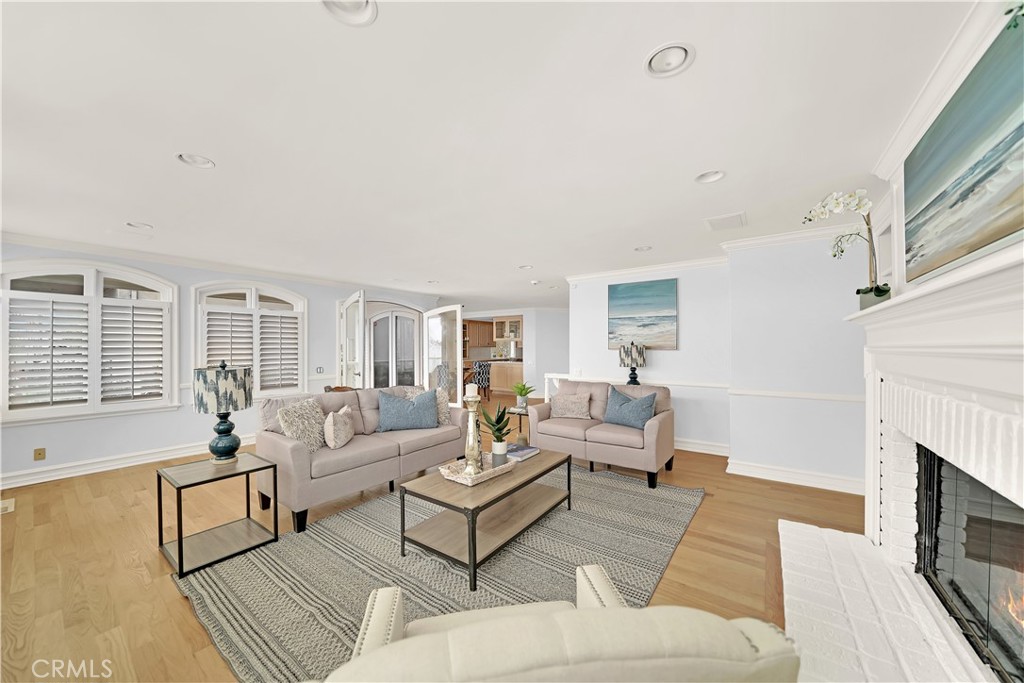 Corona del Mar South of PCH (CDMS) - Residential