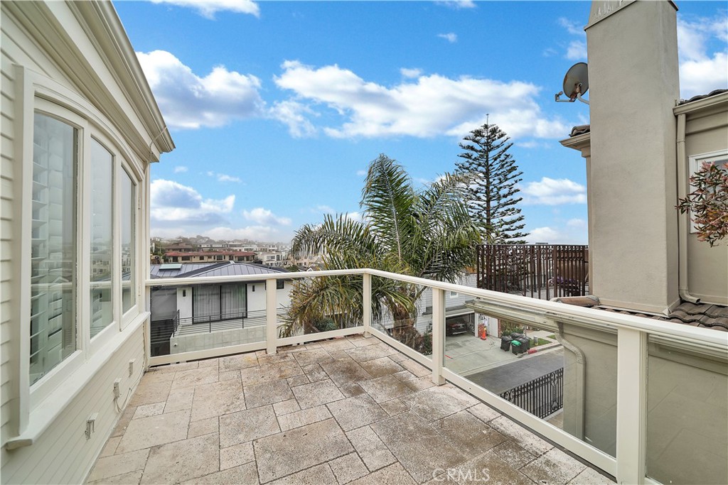 Corona del Mar South of PCH (CDMS) - Residential