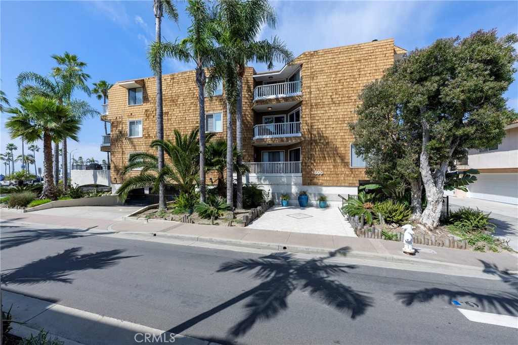 600 E Oceanfront 1D