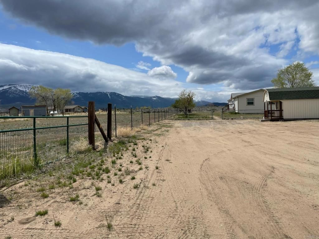 listing image 130720475532263835140