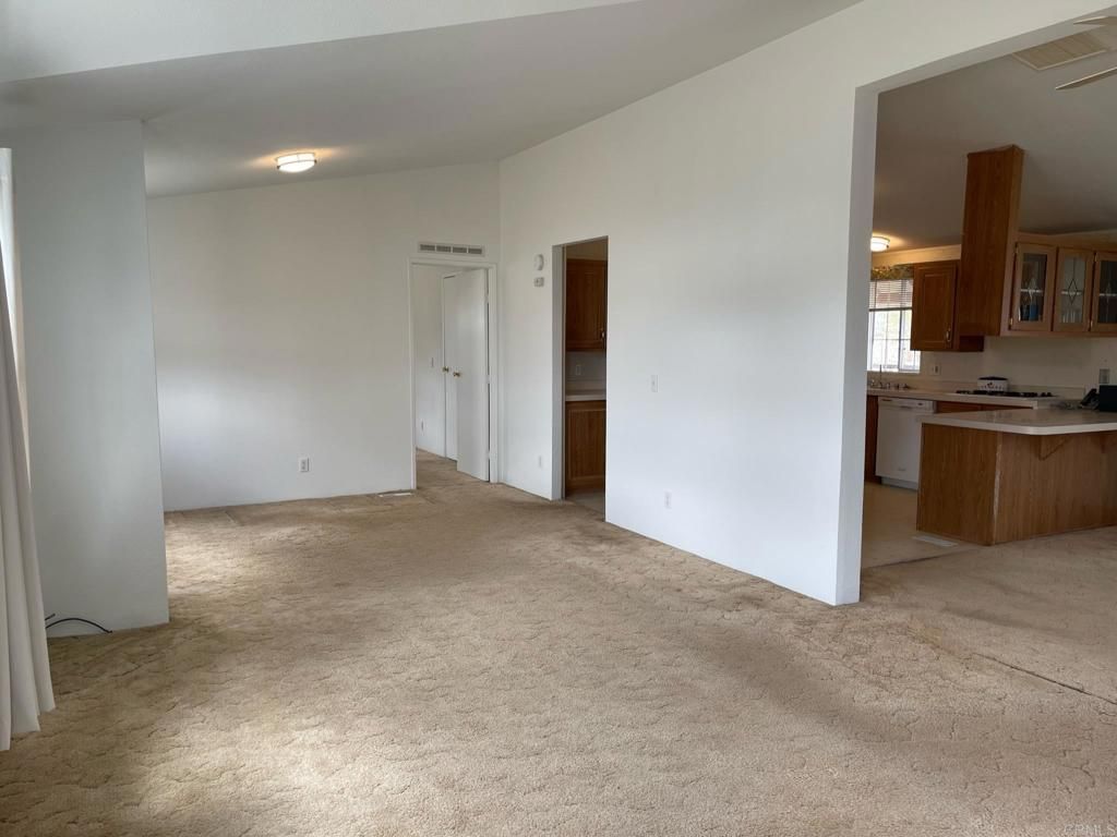 listing image 130722734461726283080