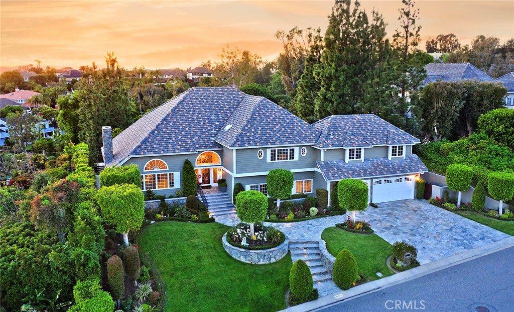listing image 130727452015984750463