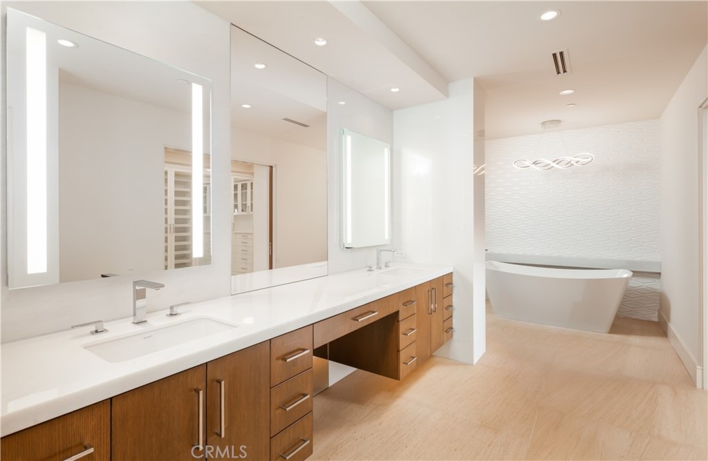 Corona del Mar South of PCH (CDMS) - Residential