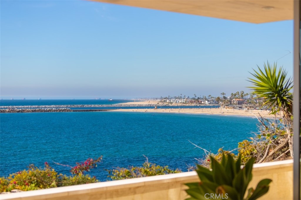 Corona del Mar South of PCH (CDMS) - Residential