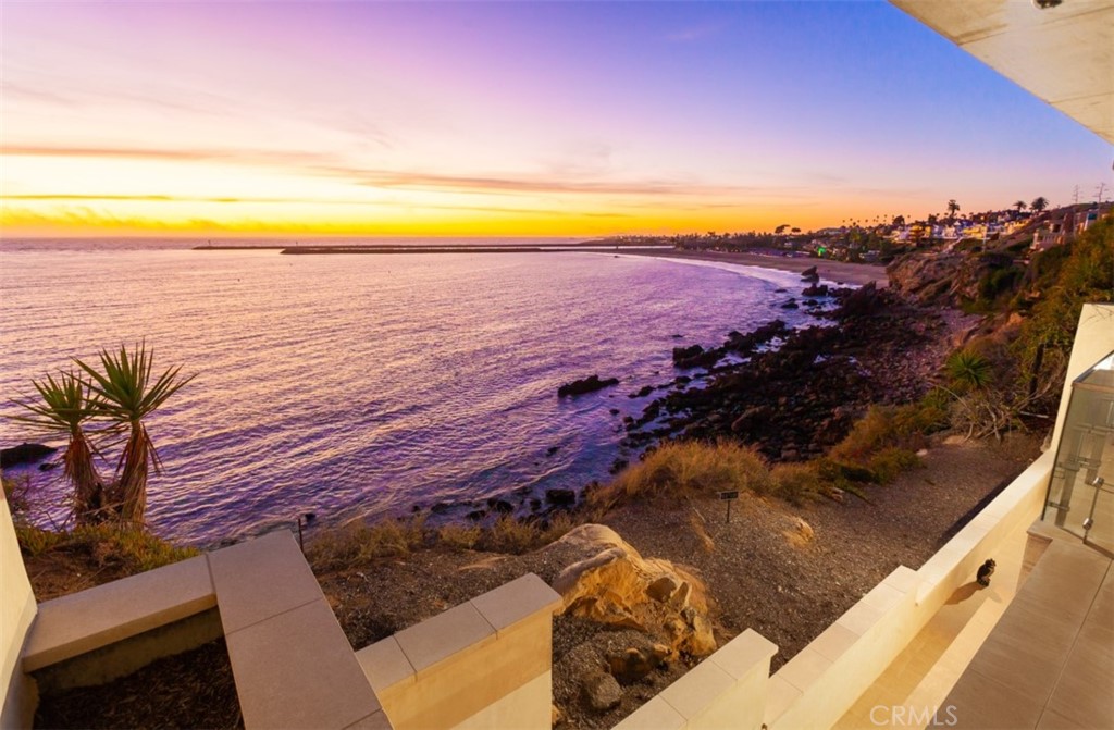 Corona del Mar South of PCH (CDMS) - Residential