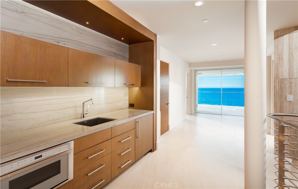 Corona del Mar South of PCH (CDMS) - Residential
