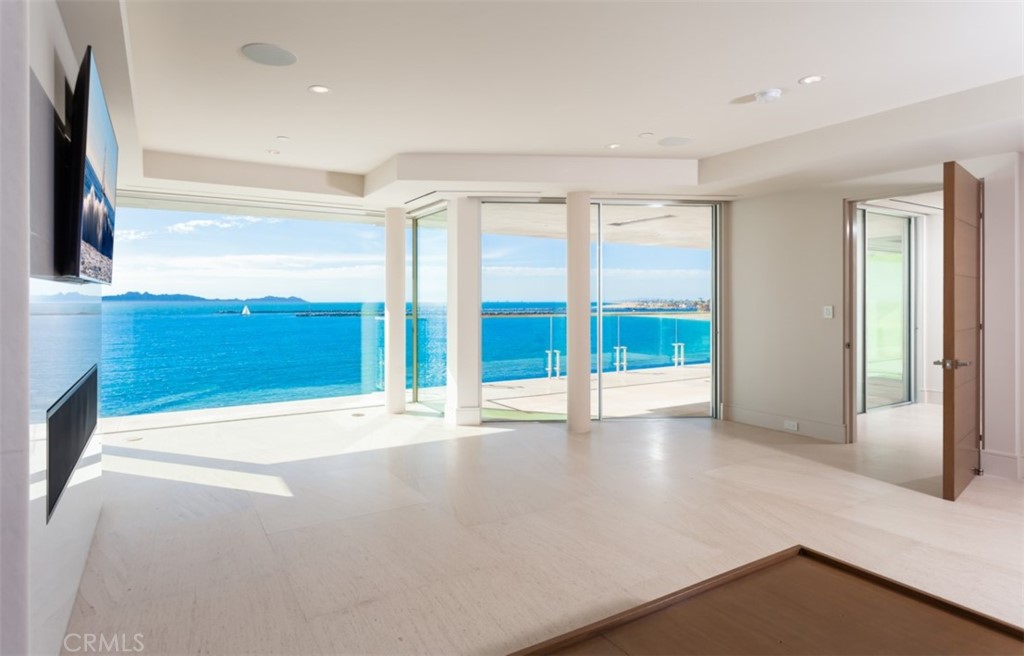 Corona del Mar South of PCH (CDMS) - Residential